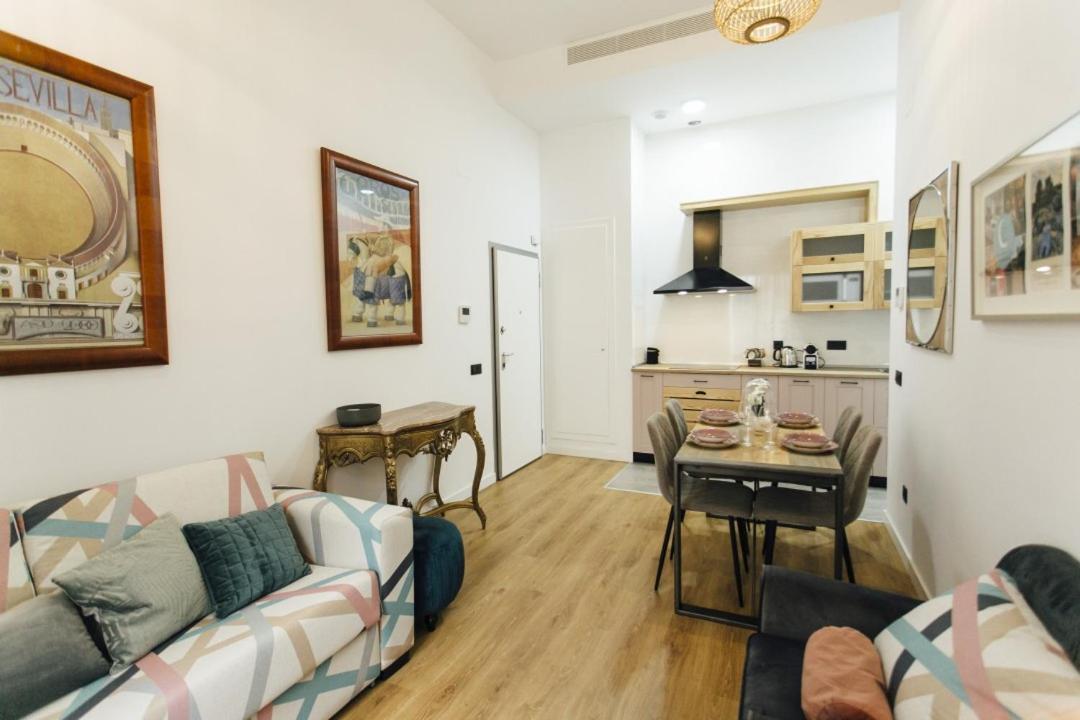 Modern With Seasonal Swimming Pool- 1Bd 1Bth- Goyeneta Apartman Sevilla Kültér fotó