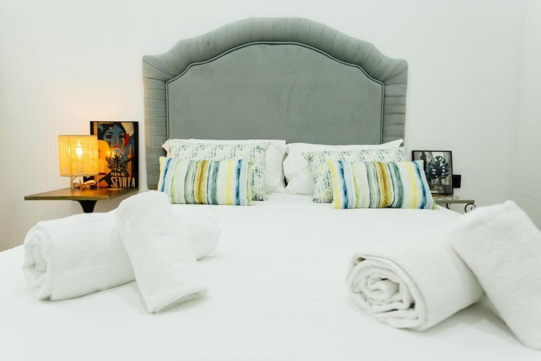 Modern With Seasonal Swimming Pool- 1Bd 1Bth- Goyeneta Apartman Sevilla Kültér fotó