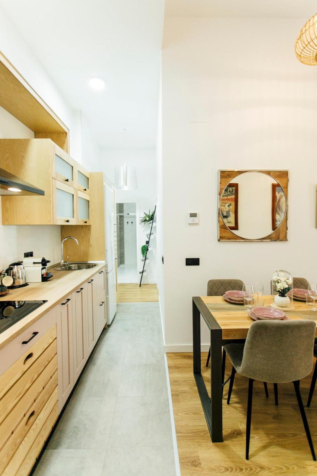 Modern With Seasonal Swimming Pool- 1Bd 1Bth- Goyeneta Apartman Sevilla Kültér fotó