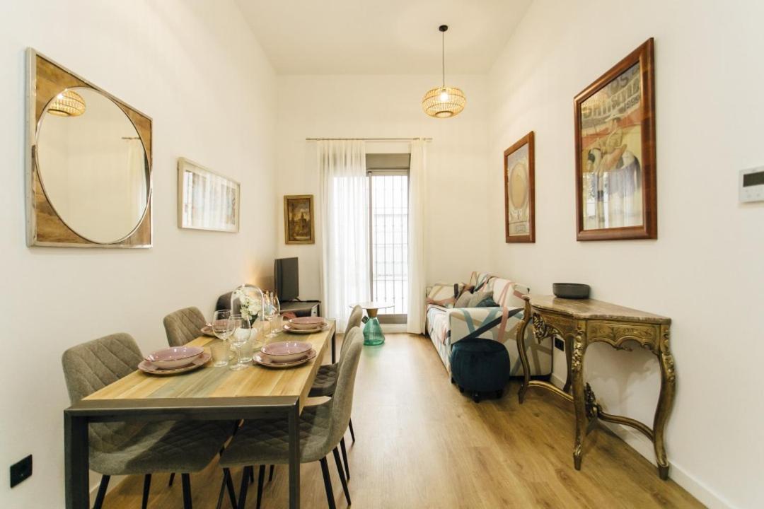 Modern With Seasonal Swimming Pool- 1Bd 1Bth- Goyeneta Apartman Sevilla Kültér fotó